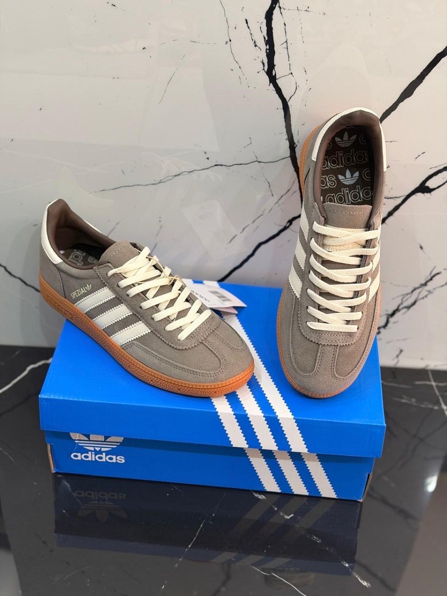 Adidas Spezial — 2