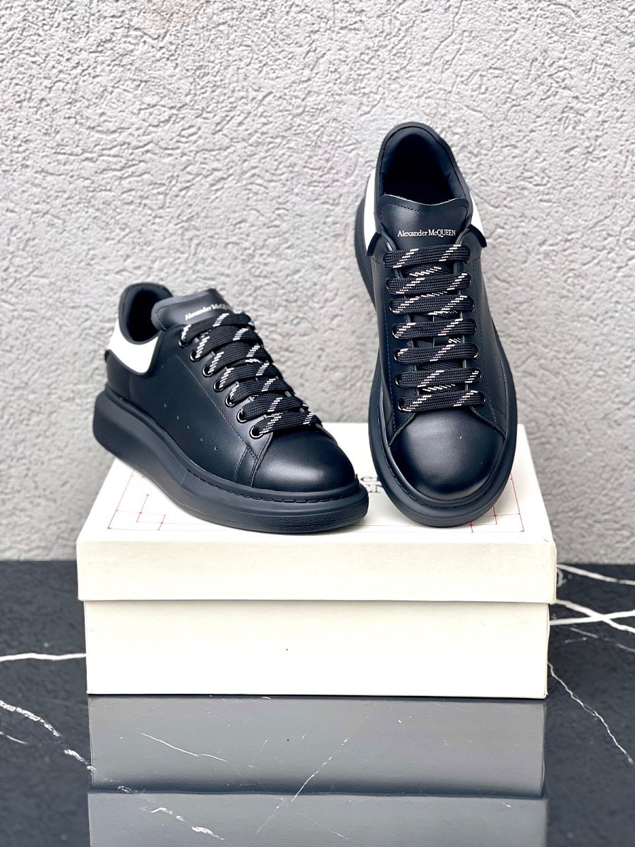 Alexander Mcqueen 3D Black — 2