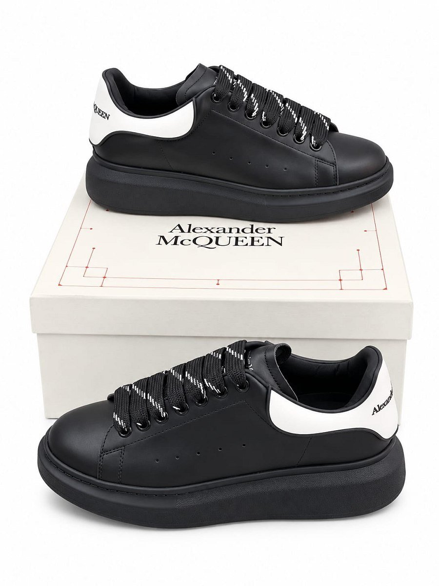 Alexander Mcqueen 3D Black — 1