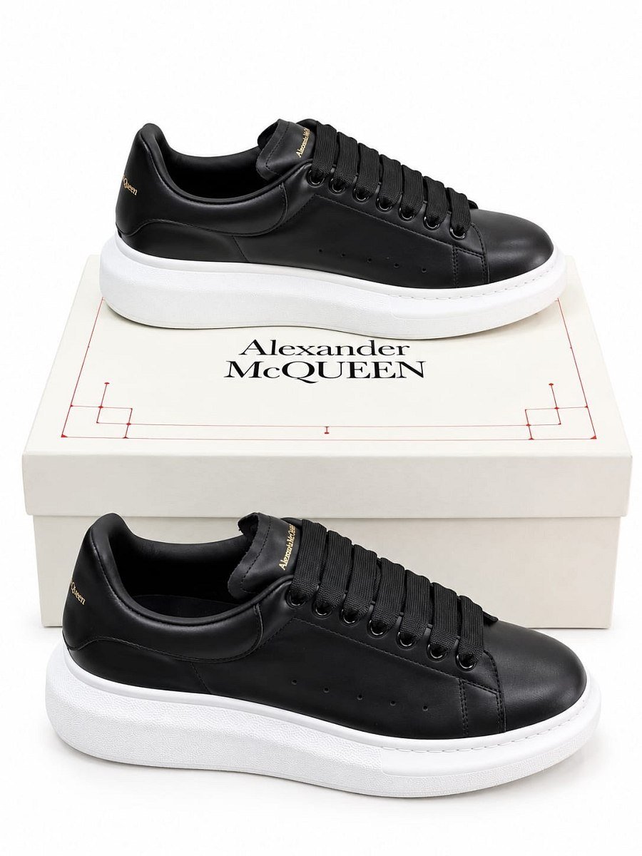 Alexander Mcqueen Black & White — 1