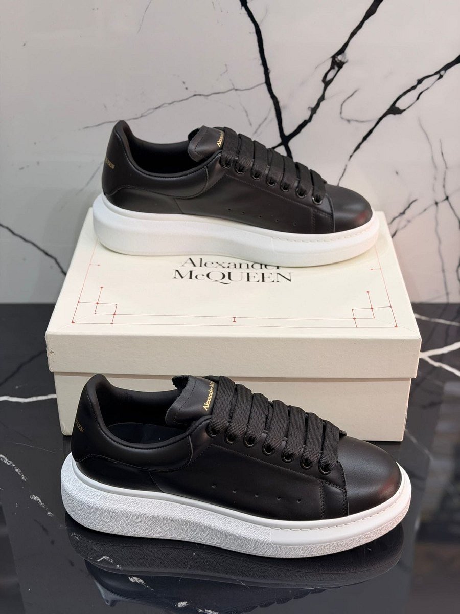 Alexander Mcqueen Black & White — 3