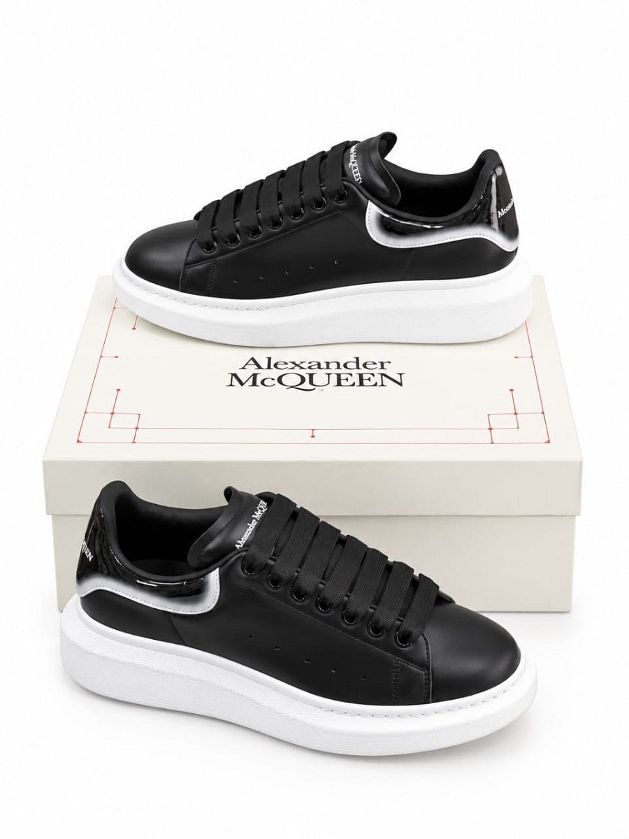Alexander Mcqueen Black/white — 1