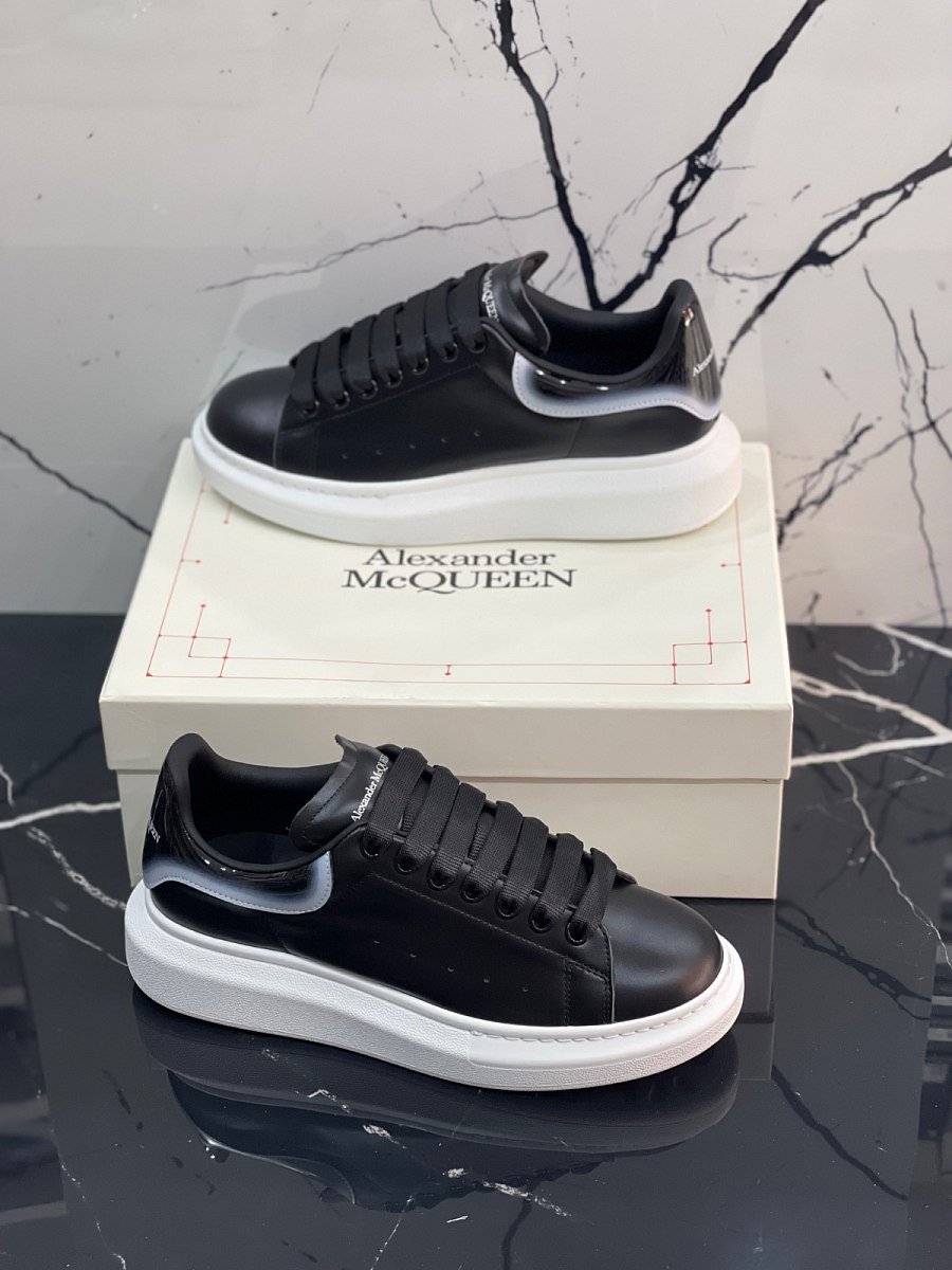 Alexander Mcqueen Black/white — 3