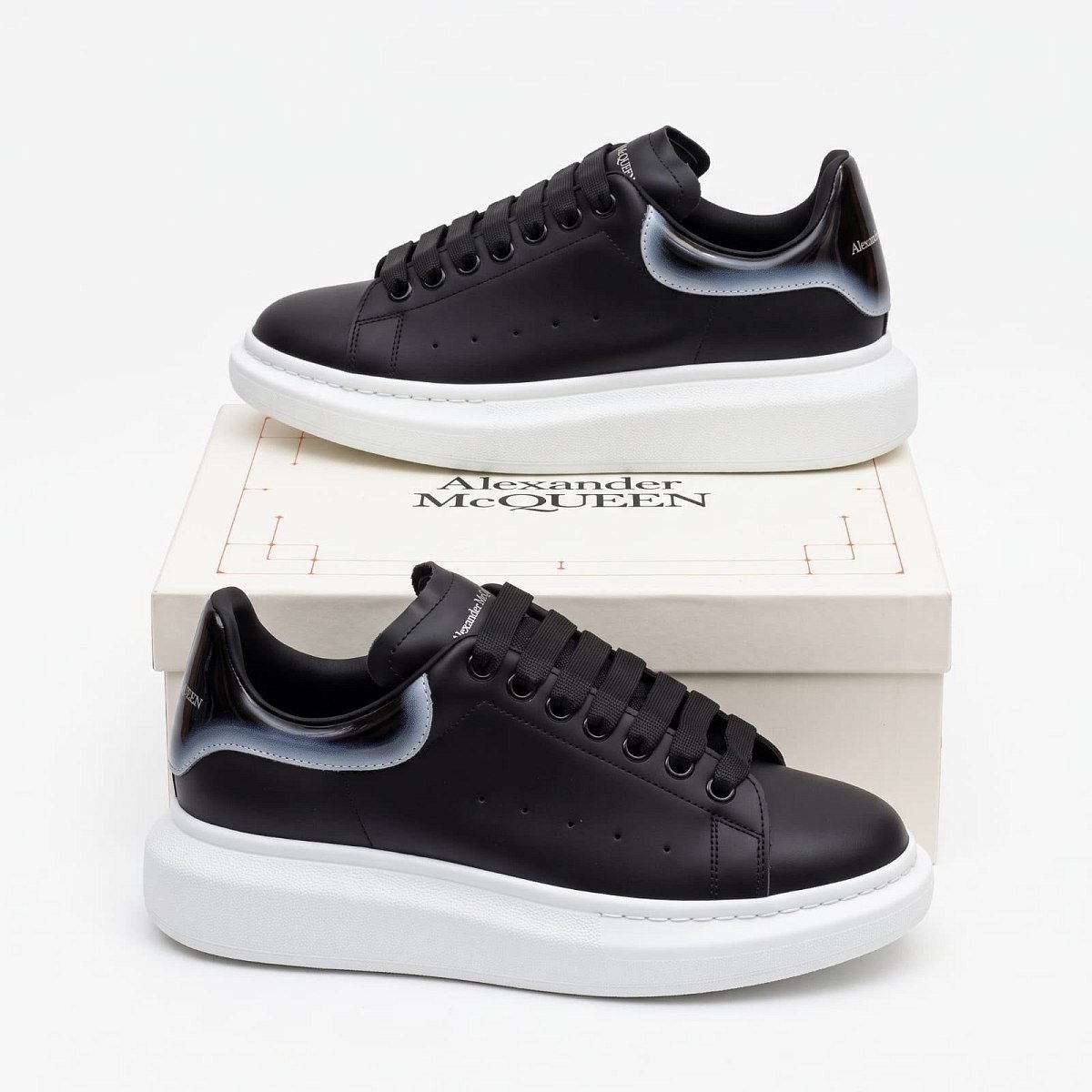 Alexander Mcqueen Black/white — 1