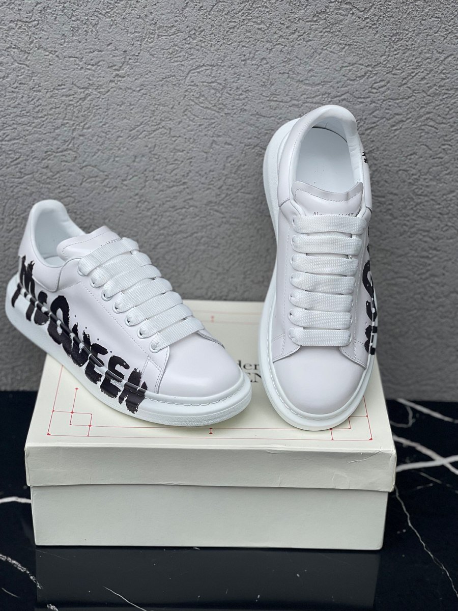 Alexander Mcqueen White Graffiti Black — 2