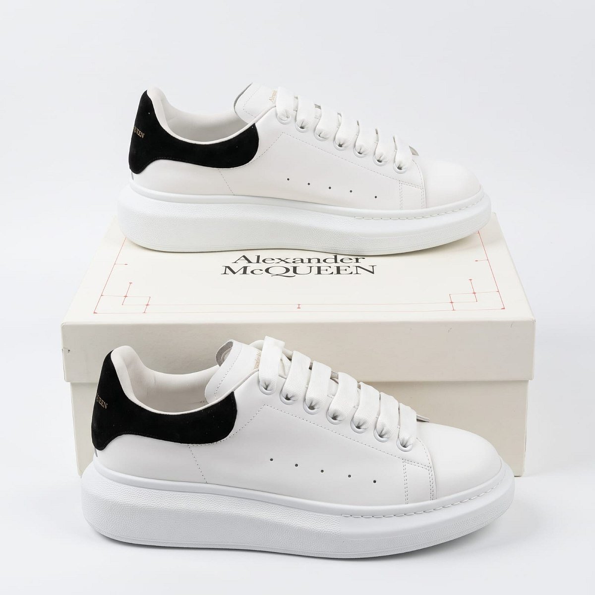Alexander Mcqueen White With Black — 1