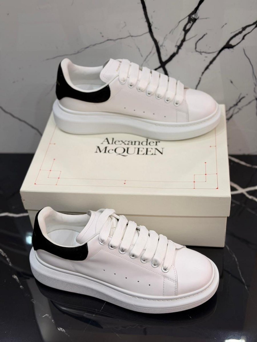 Alexander Mcqueen White With Black — 2