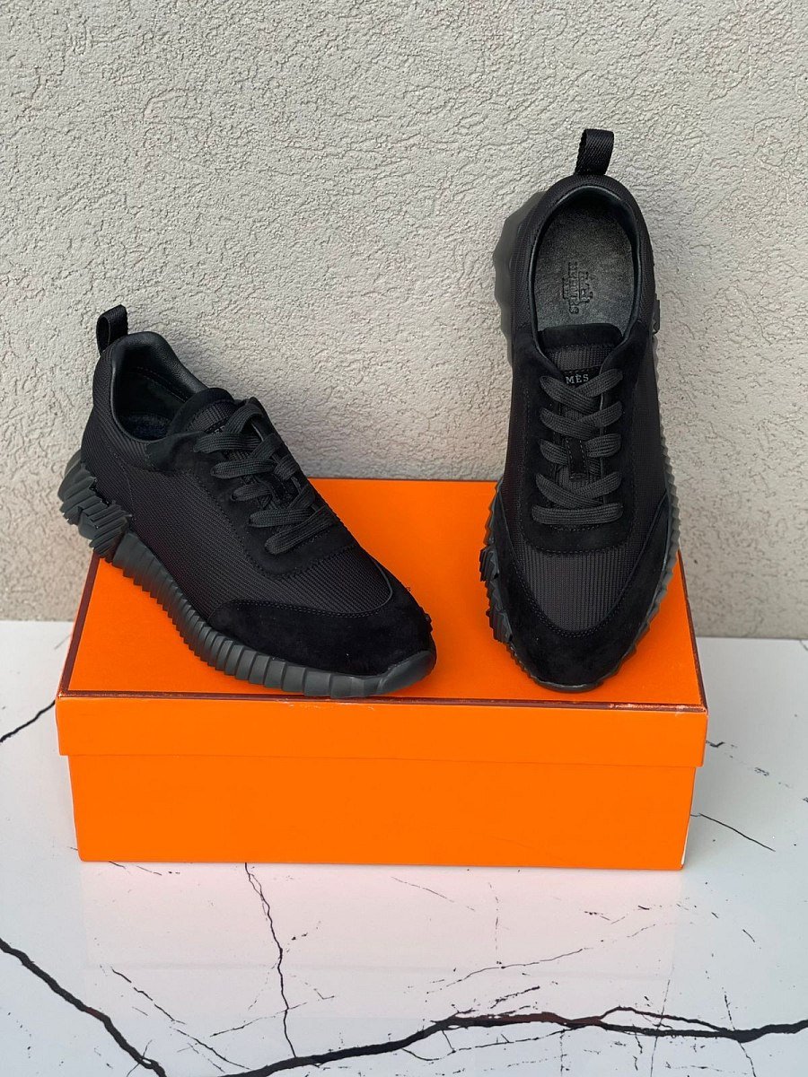 Hermes Triple Black — 2