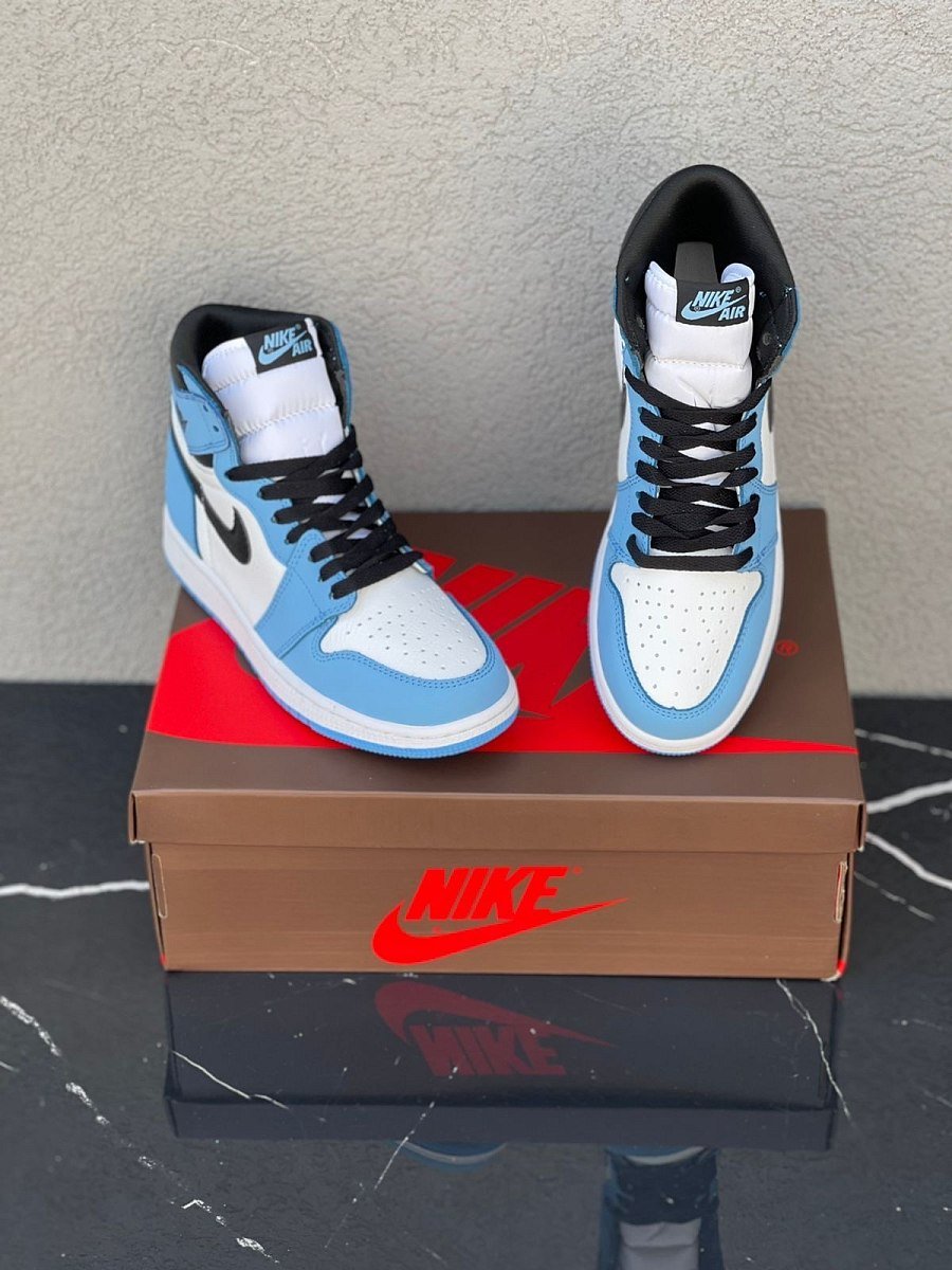 Jordan 1 Retro High OG University Blue — 2