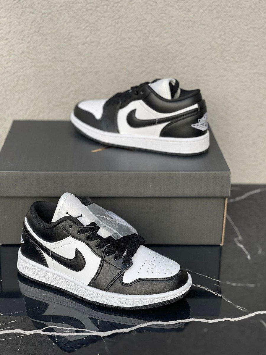 Jordan 1 Low Panda — 3