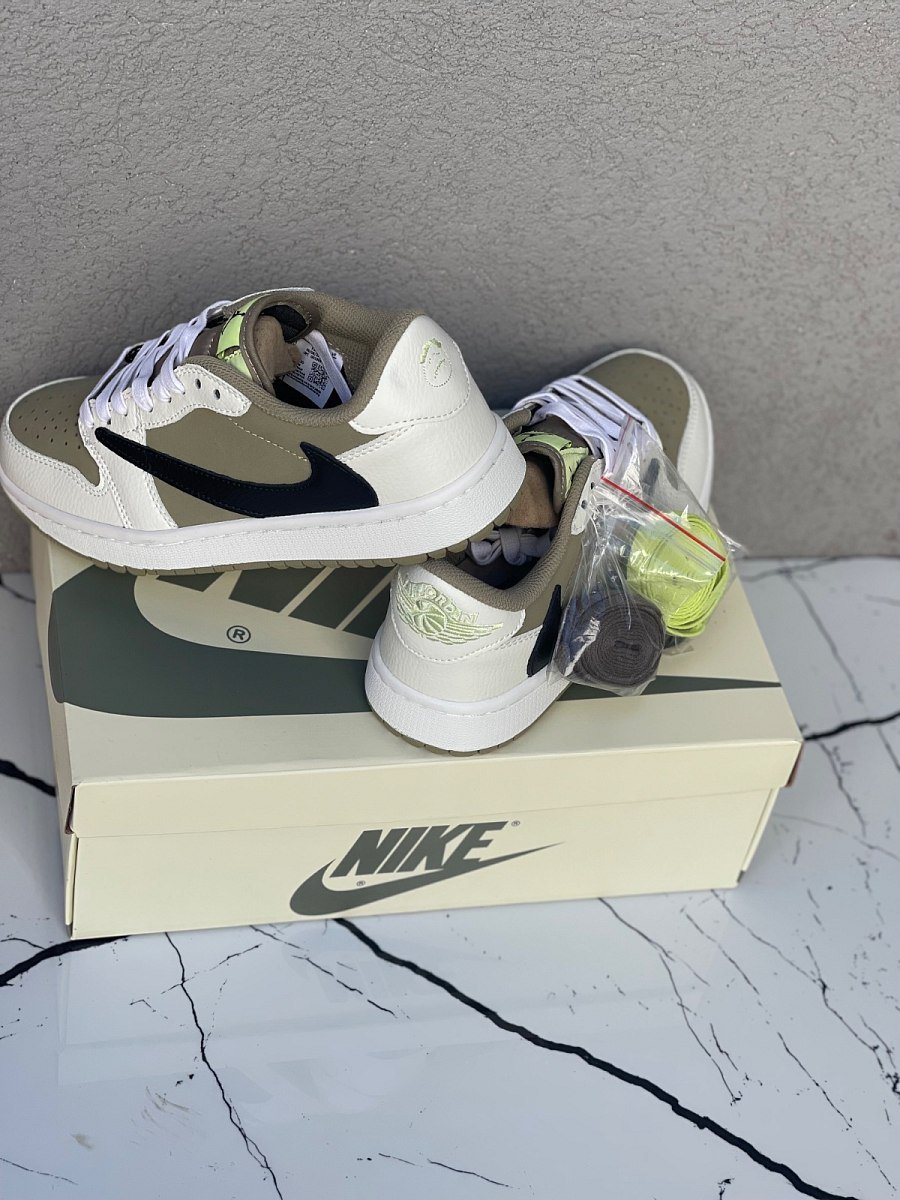 Jordan 1 Low X Travis Scott Neutral Olive — 3