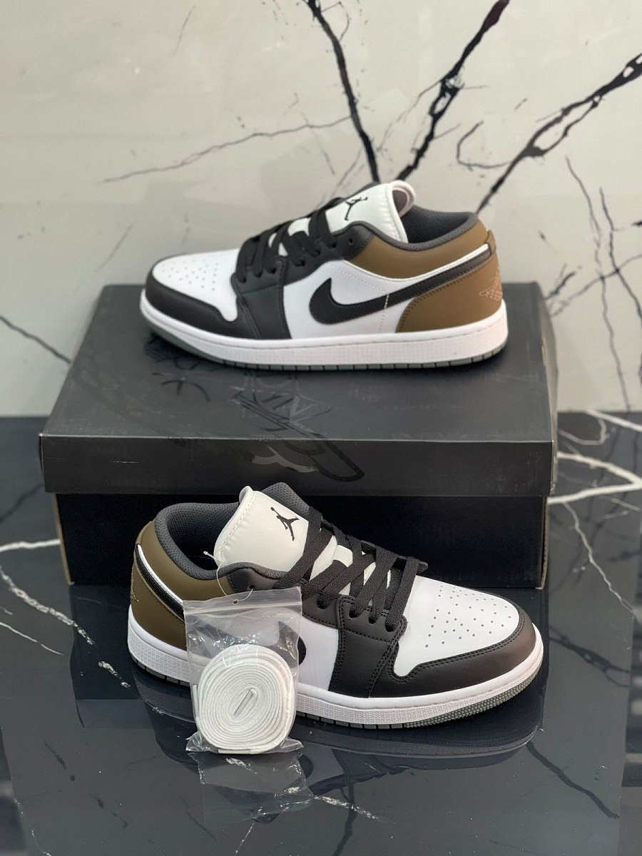 Jordan 1 Mocha — 3