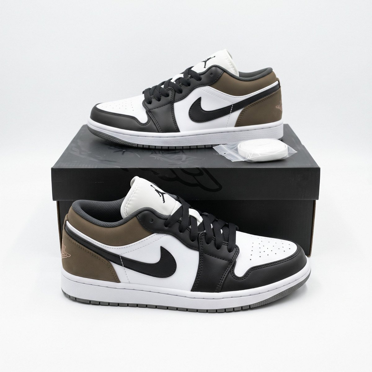 Jordan 1 Mocha — 1
