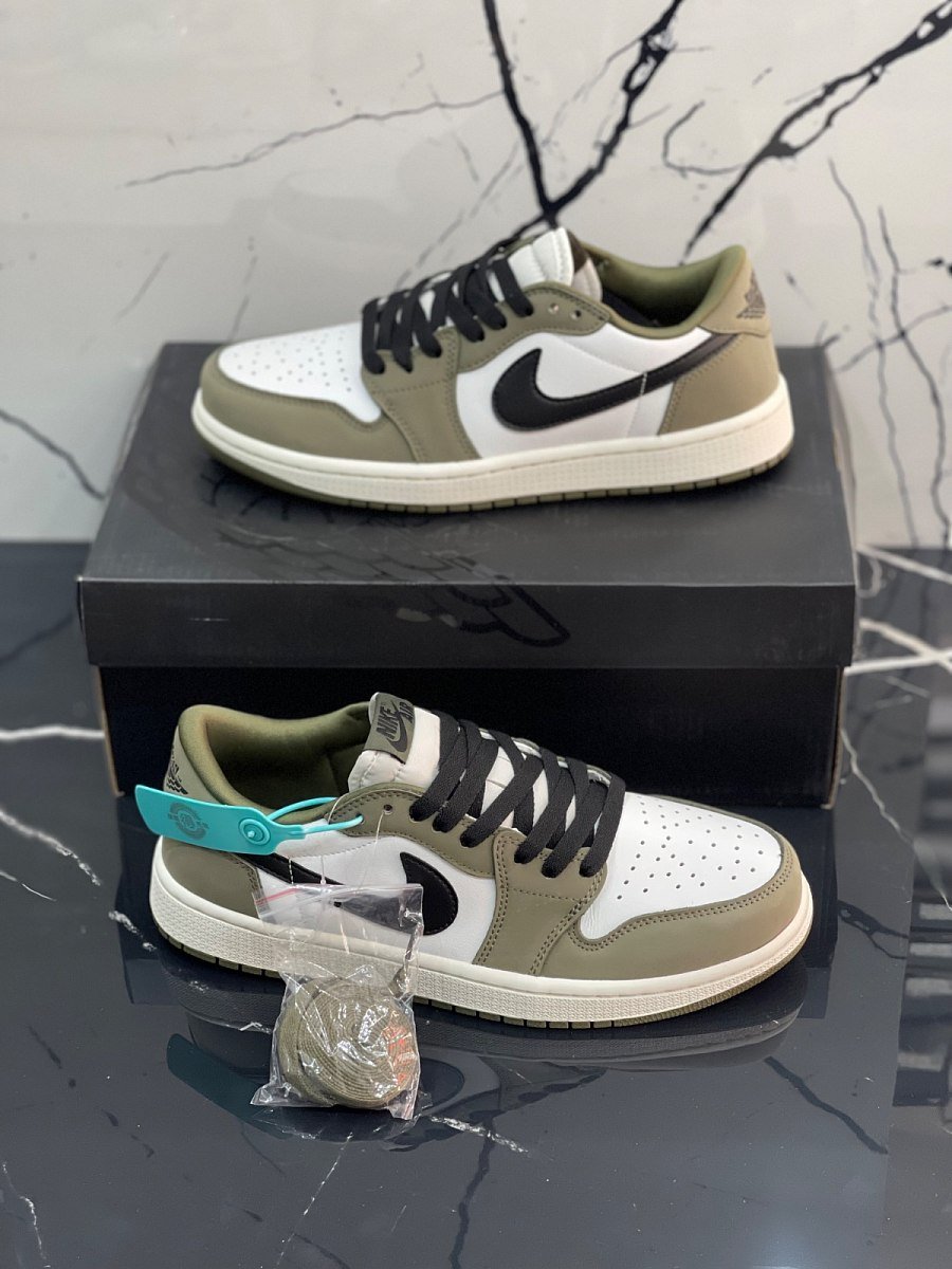 Jordan 1 Retro Low OG Medium Olive — 2