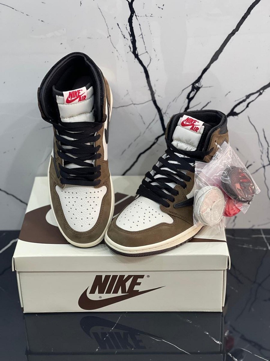 Jordan 1 Travis Scott — 2