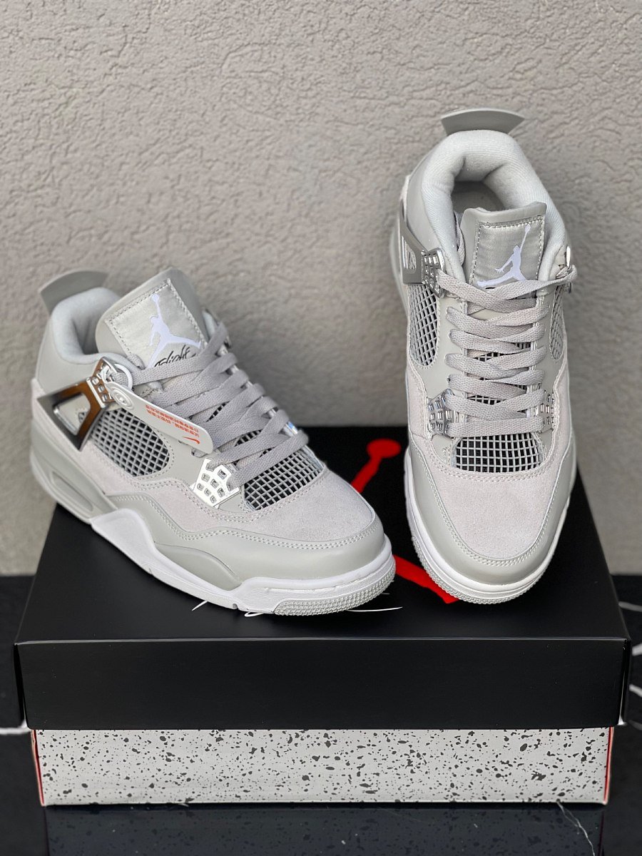 Jordan 4 Retro Frozen Moments — 2