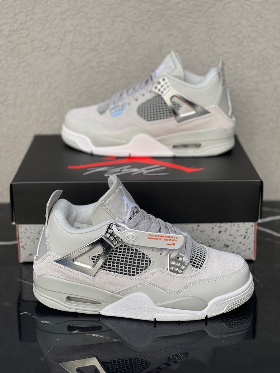 Jordan 4 Retro Frozen Moments — 3