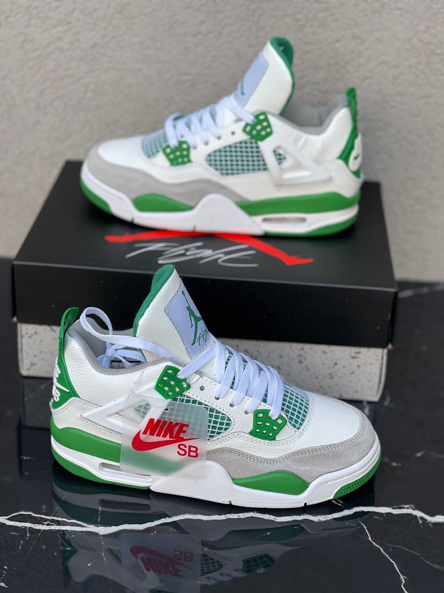 Jordan 4 SB Pine Green — 2