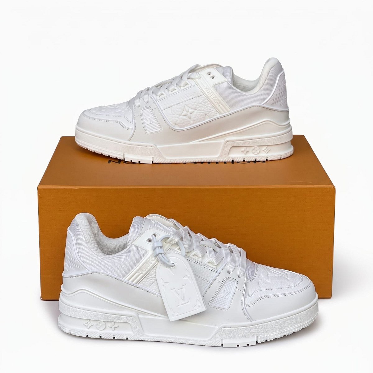 Louis Vuitton Trainer All White — 1