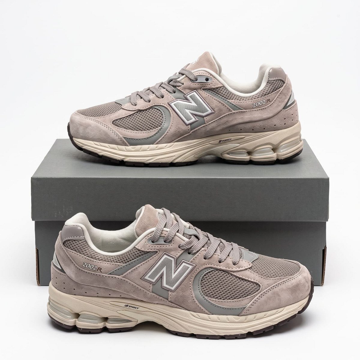 New Balance 2002R — 1