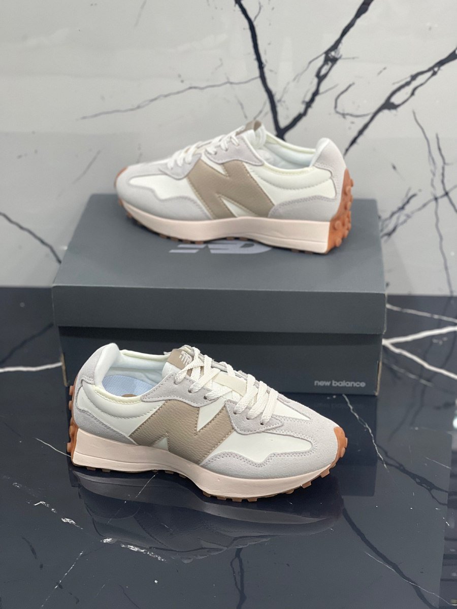 New Balance 327 — 2