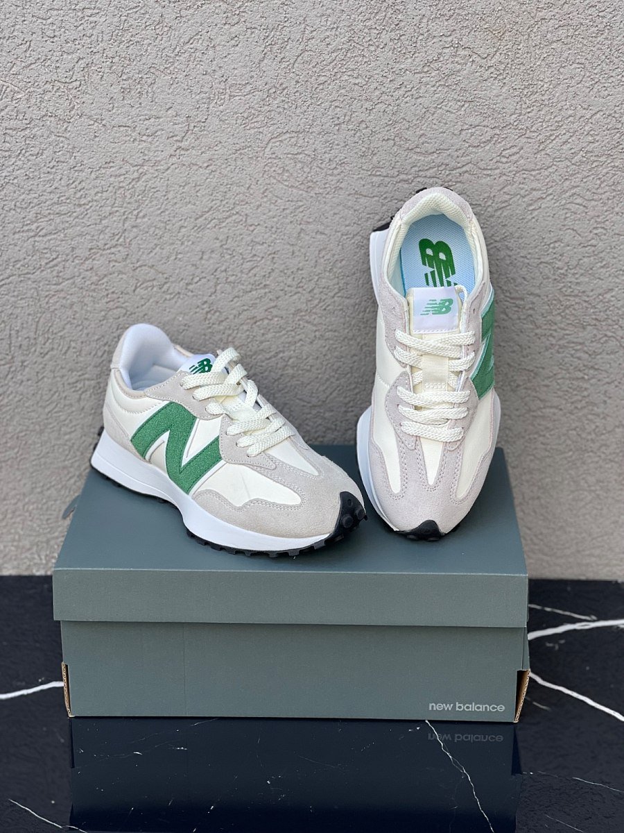 New Balance 327 — 2