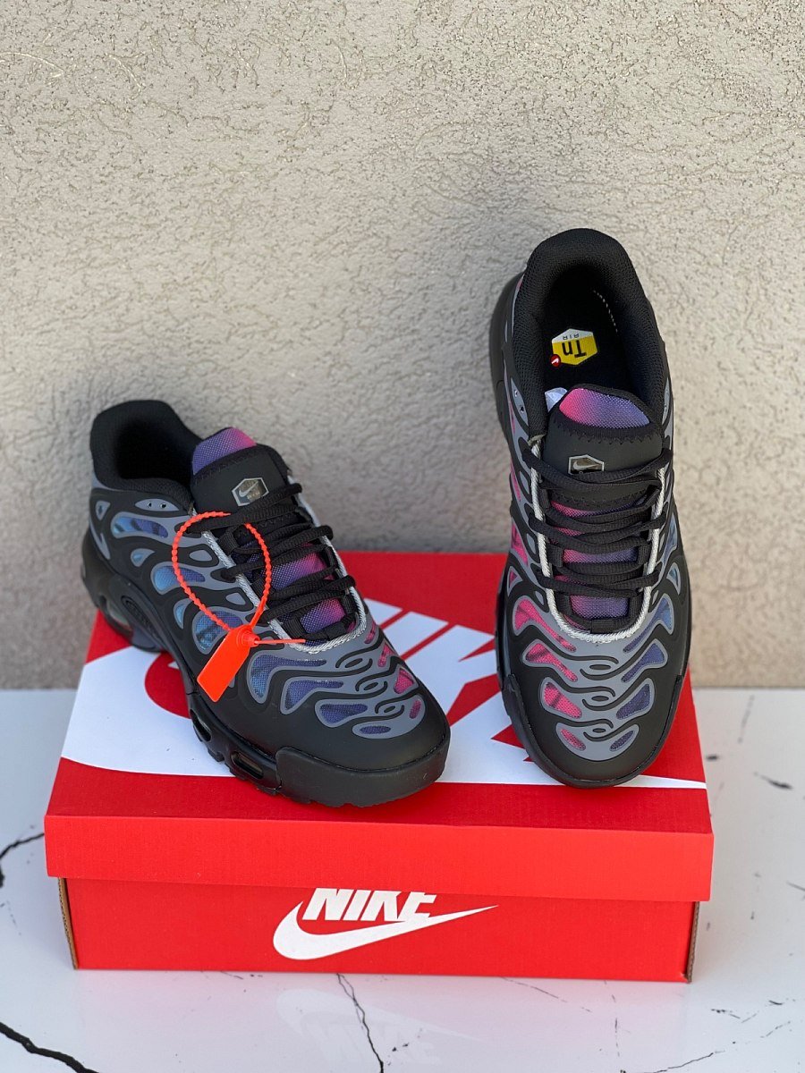 Nike Air Max Plus Drift — 3
