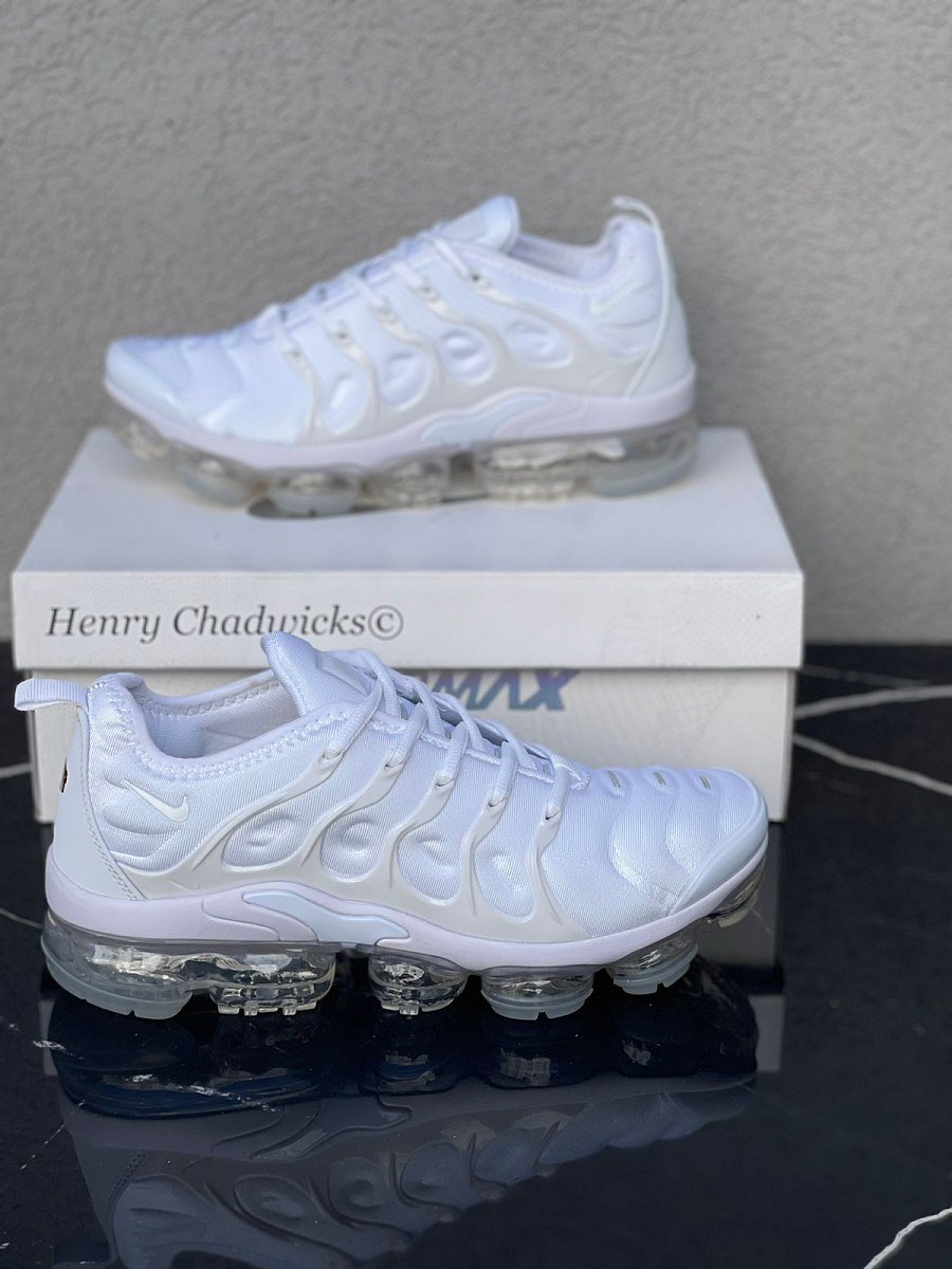 Nike Air Max Vapormax Plus — 3