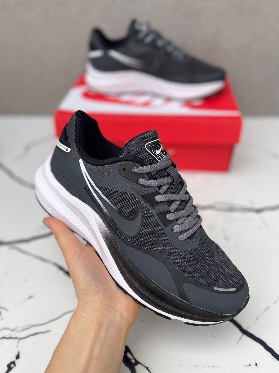 Nike Air Zoom Pegasus — 3
