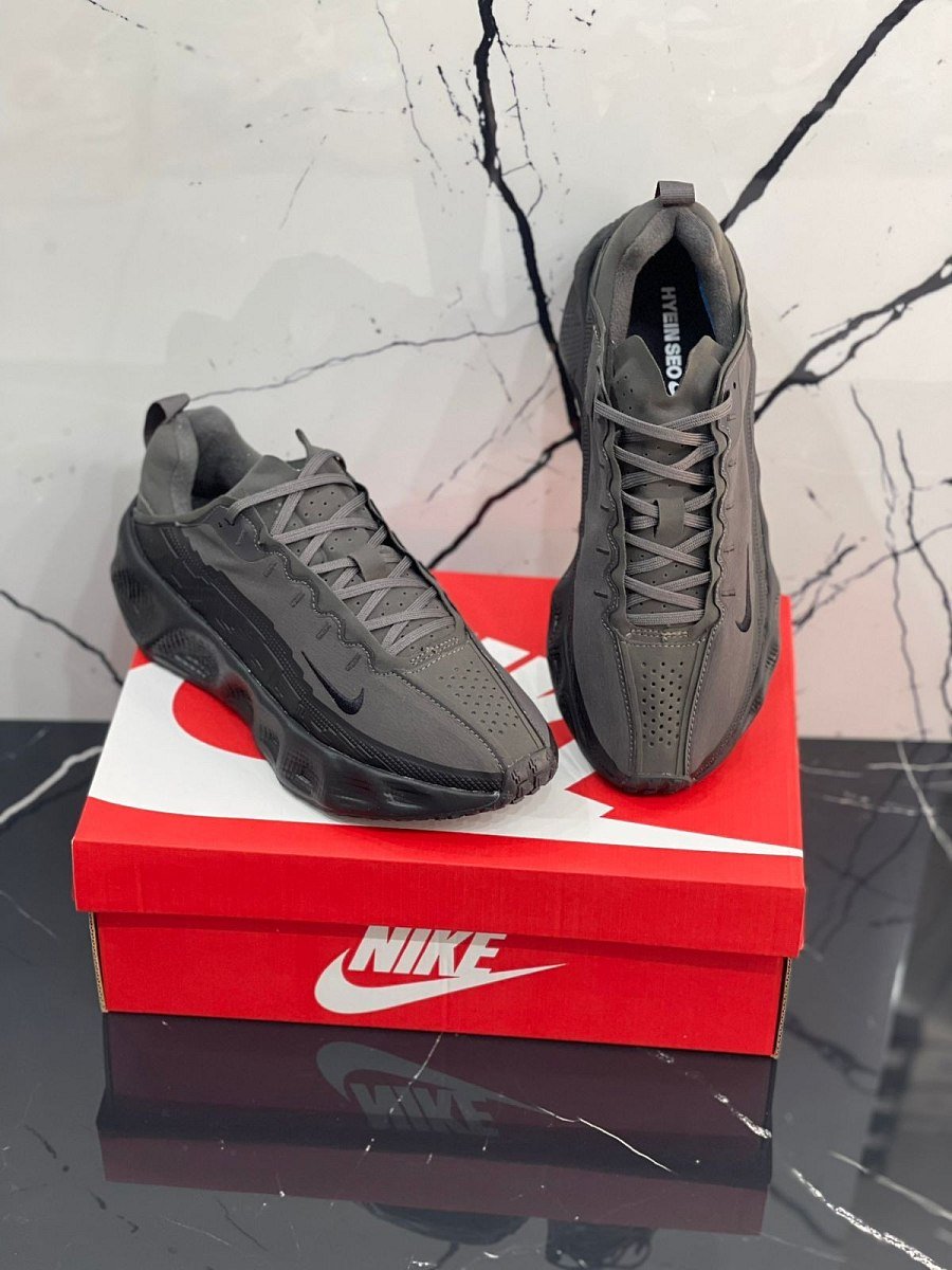 Nike Ava ROVER — 2