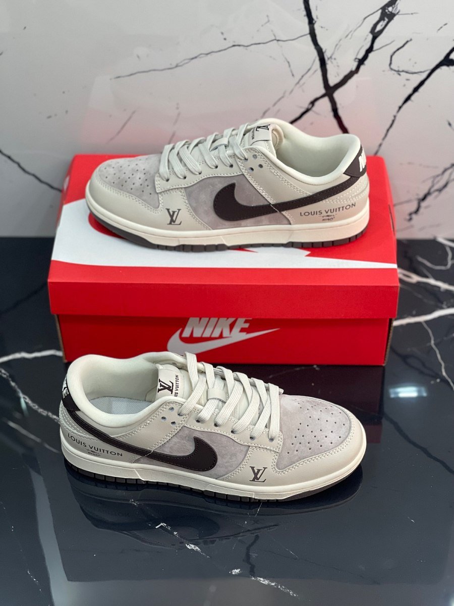 Nike Dunk Low X Louis Vuitton — 3