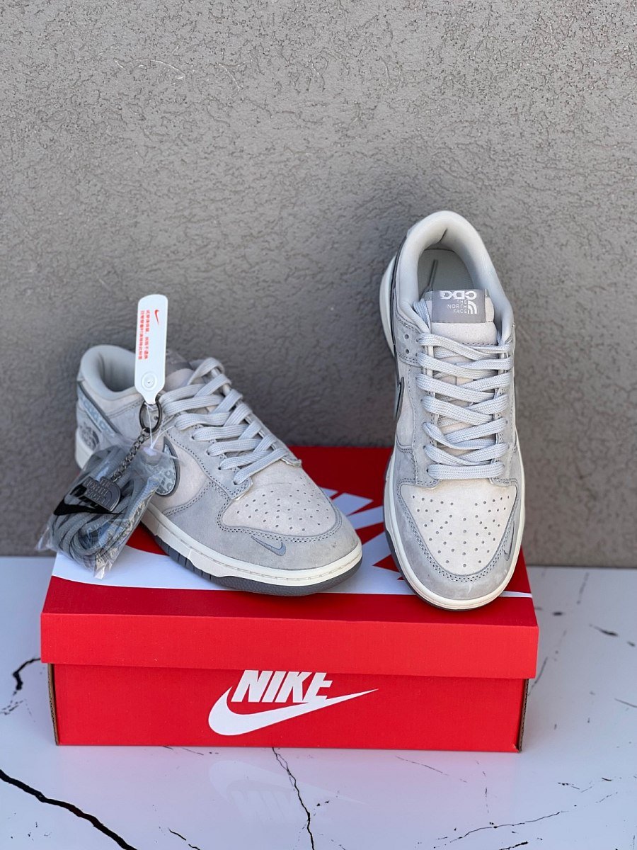 Nike Dunk Nike SB Dunk Low X The North Face — 2