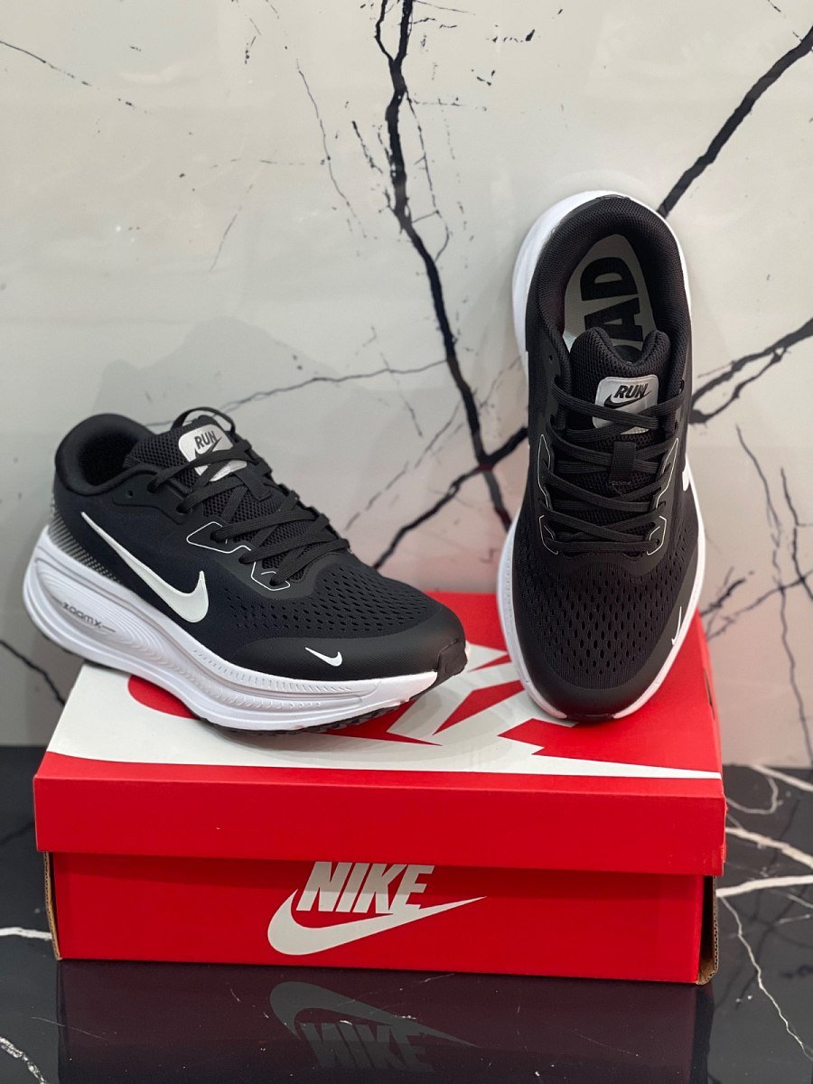 Nike Vomero 18 — 2