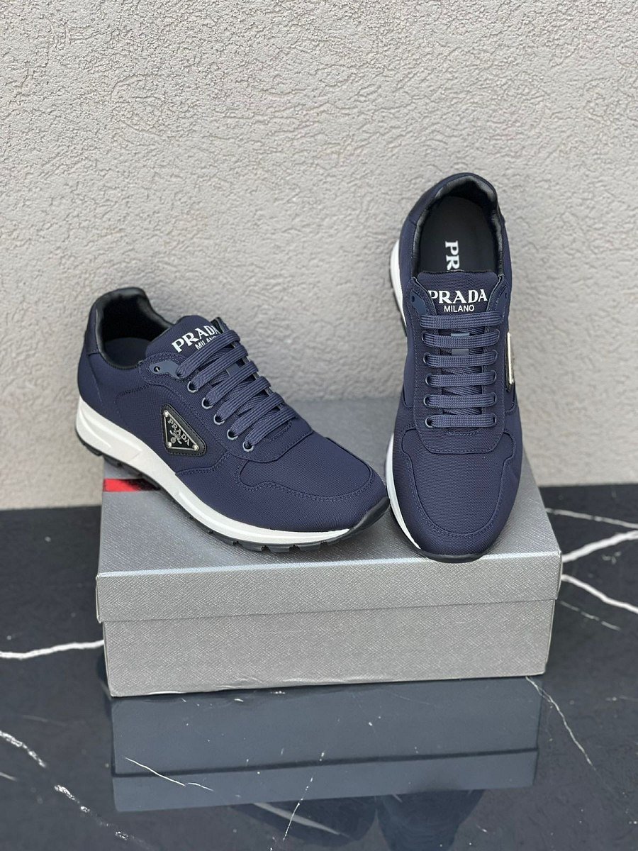PRADA Prax 01 — 2