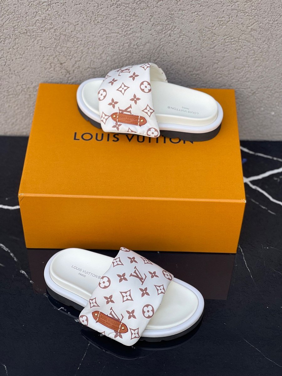 Slippers Louis Vuitton — 2