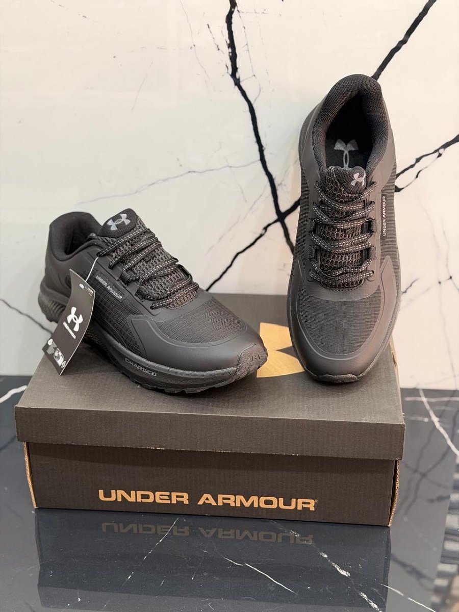 Under Armuor All Black — 3