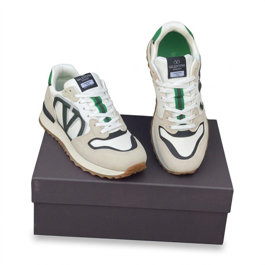 Valentino Garavani Vlogo Pace — 3