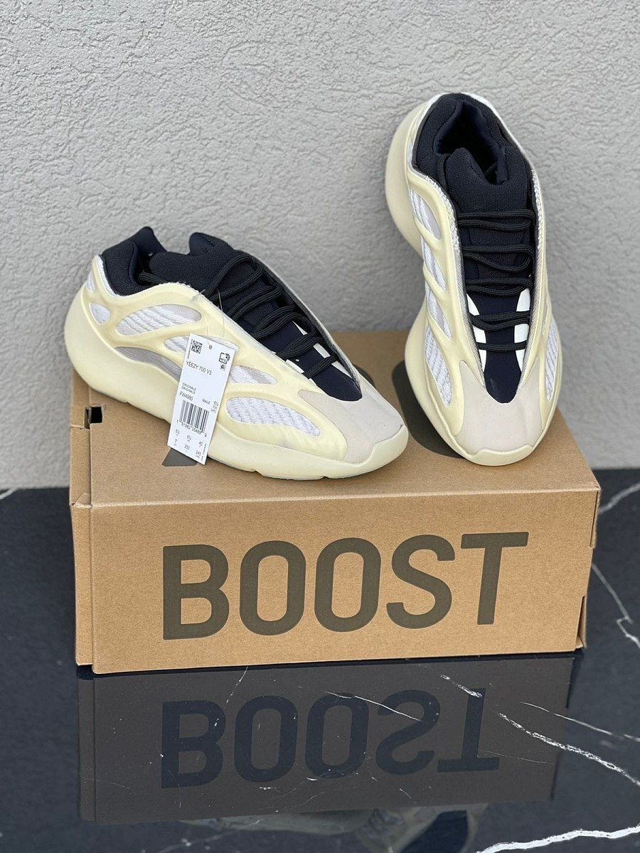 Yezzy Boost 350 700 V3 Azael — 2
