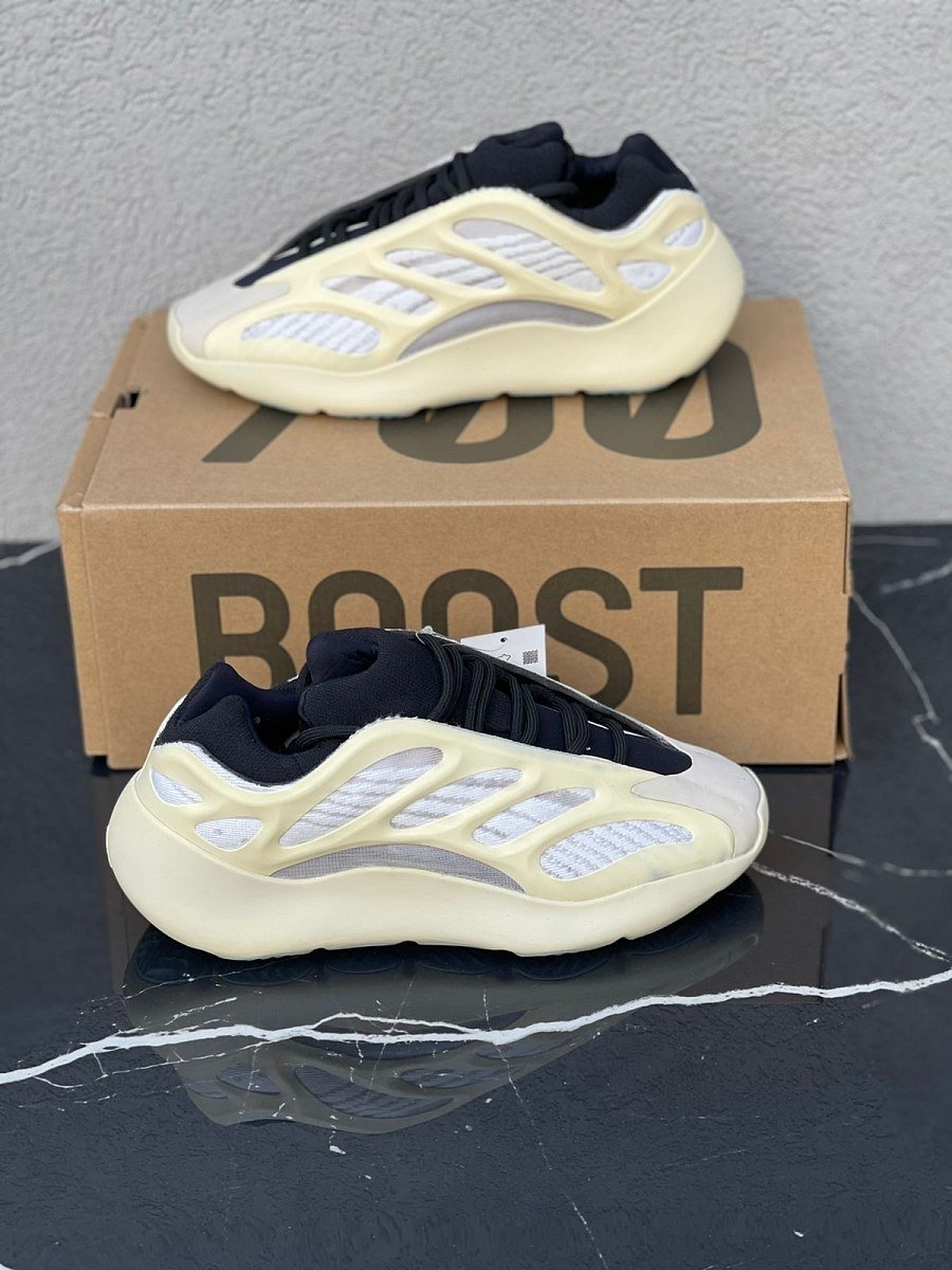 Yezzy Boost 350 700 V3 Azael — 3