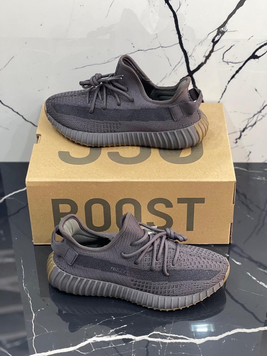 Yezzy Boost 350 V2 Cinder — 3