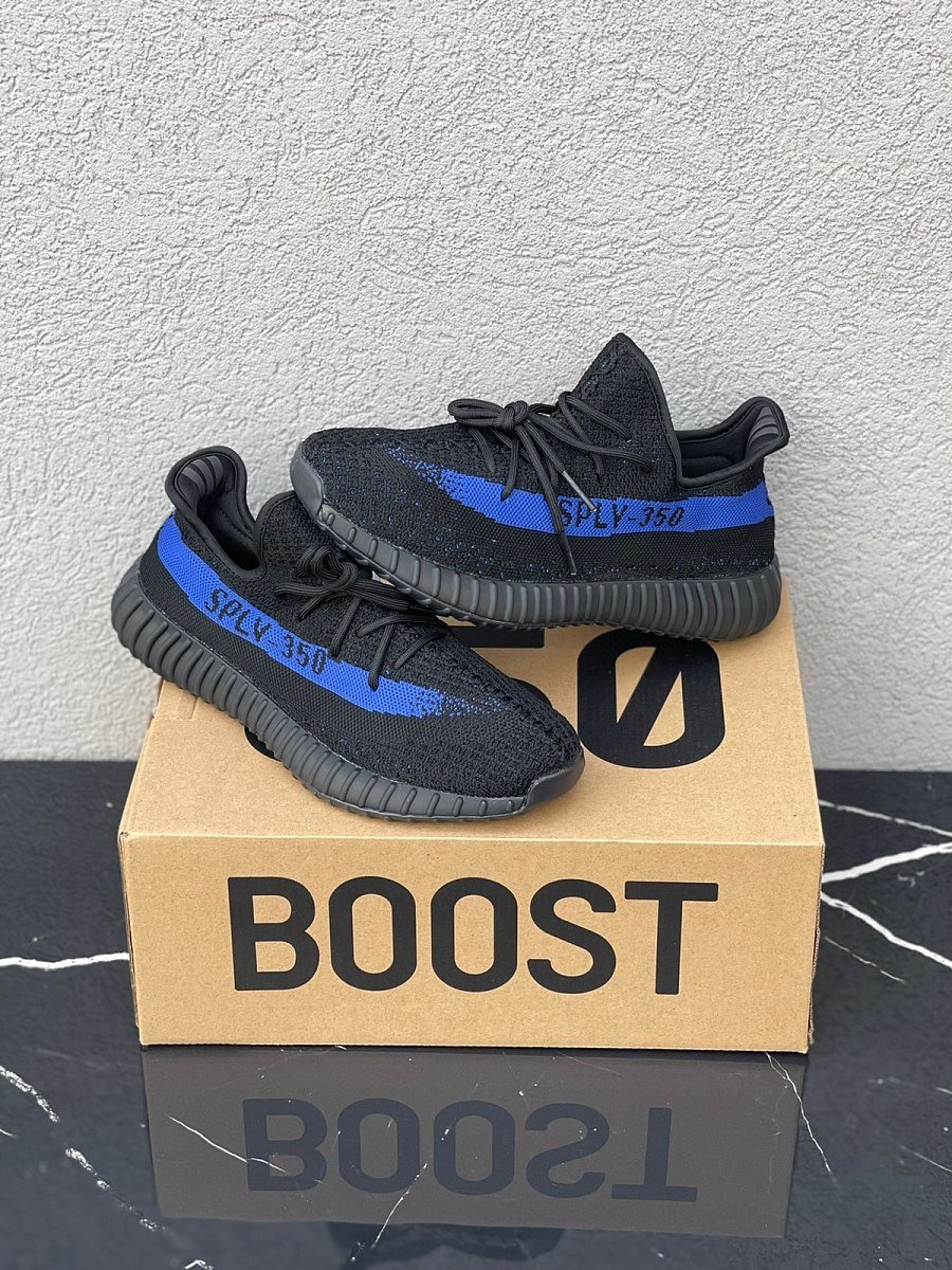 Yezzy Boost 350 V2 Dazzling Blue — 3
